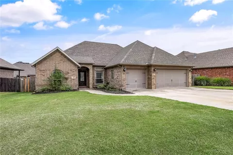 3803 SW Kite St, Bentonville, AR 72712