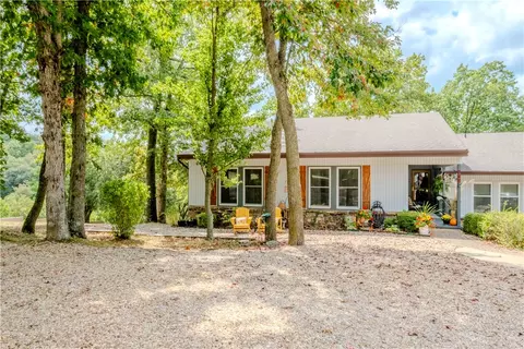 1 Connie Ln, Bella Vista, AR 72715
