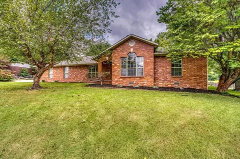 1609 Crestwood Dr, Harrison, AR 72601