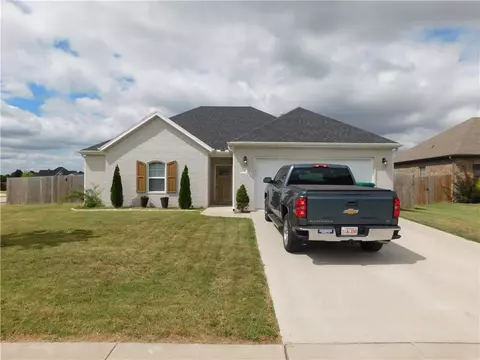 1311 Cassia St, Springdale, AR 72762