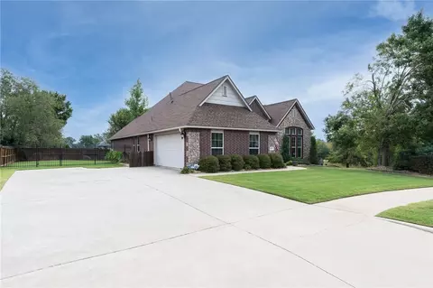 4600 Blue Spruce Ave, Bentonville, AR 72712