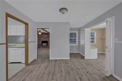 Entry Way - 623 Carson St, Neosho, MO 64850 photo 1 of 1
