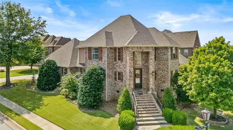 6700 W Turnberry Ct, Rogers, AR 72758