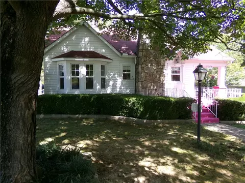 805 W Stephenson Ave, Harrison, AR 72601