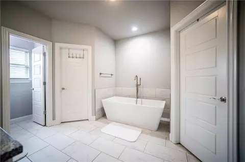 Entry Way - 908 Red Oak Loop, Springdale, AR 72762 photo 1 of 9