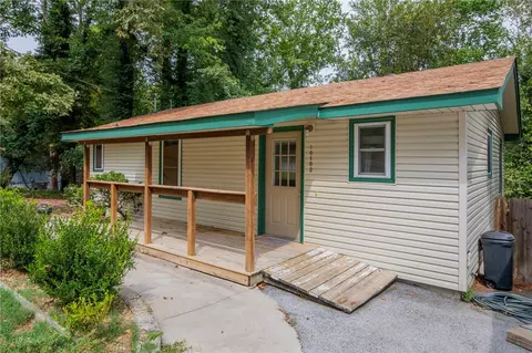 16152 Hickory Ln, Rogers, AR 72756