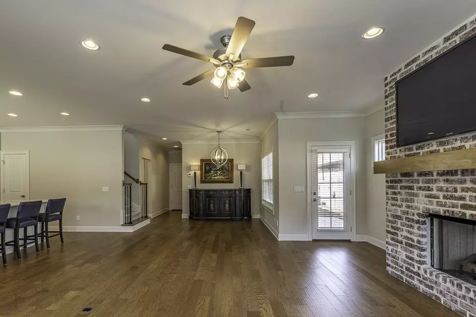 Living - 5204 S Brookmere St, Rogers, AR 72758 photo 3 of 4