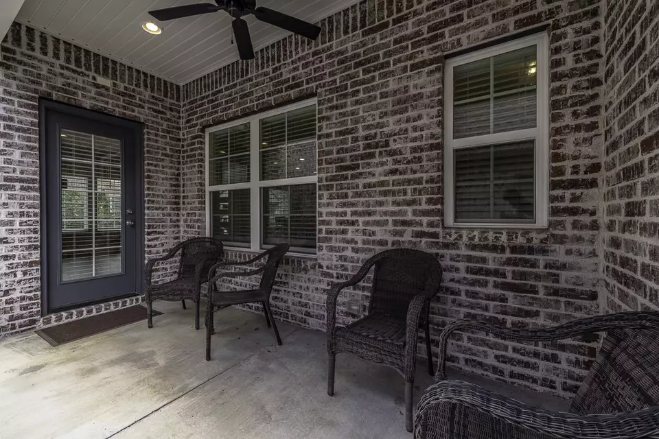 Exterior - 5204 S Brookmere St, Rogers, AR 72758 photo 3 of 3