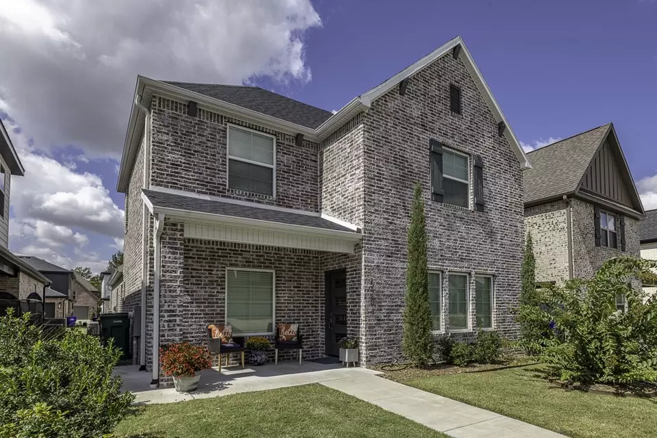 Exterior - 5204 S Brookmere St, Rogers, AR 72758 photo 2 of 3