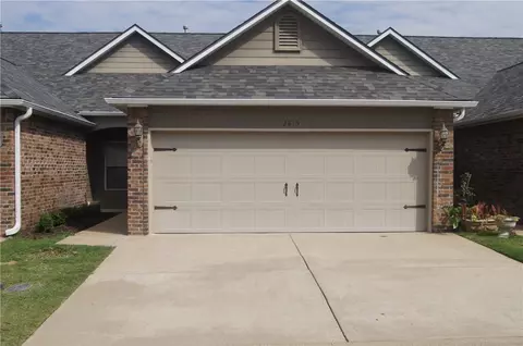 2815 Valley West Ct, Rogers, AR 72756
