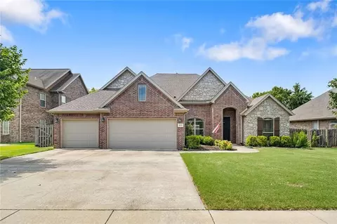 4523 Flagstick Dr, Fayetteville, AR 72704