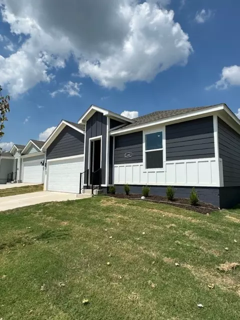 1402 NW 5th Ave, Highfill, AR 72734