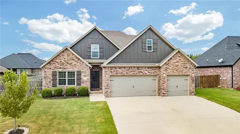 763 Via Sangro Rd, Springdale, AR 72762