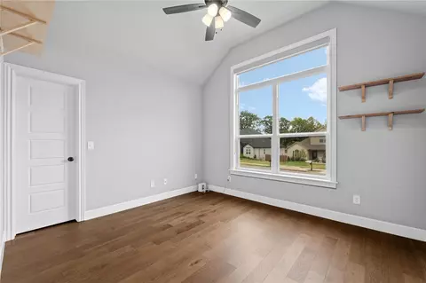 1003 Red Oak Loop, Springdale, AR 72762 photo 11