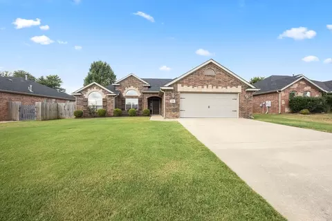 1806 SW Sequoia St, Bentonville, AR 72712