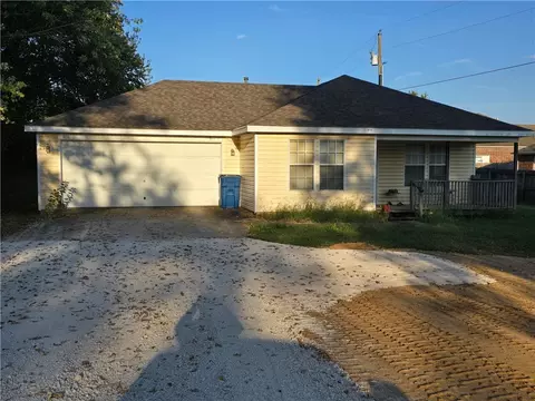 2321 Chapman Ln, Pea Ridge, AR 72751