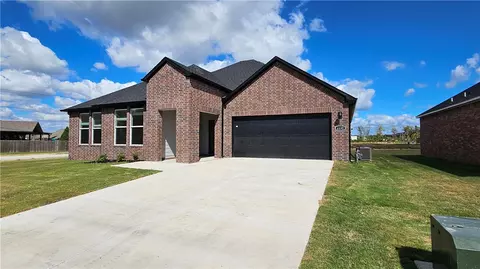 4132 Blossom Ave, Springdale, AR 72764