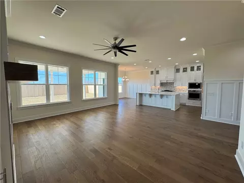 Living - 312 Estella St, Lowell, AR 72745 photo 2 of 4