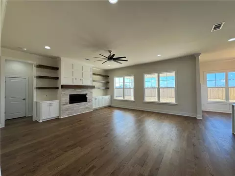 Living - 312 Estella St, Lowell, AR 72745 photo 1 of 4