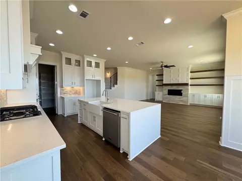 Kitchen - 312 Estella St, Lowell, AR 72745 photo 4 of 4