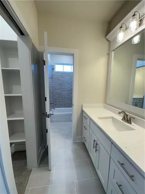 Bath - 312 Estella St, Lowell, AR 72745 photo 10 of 10