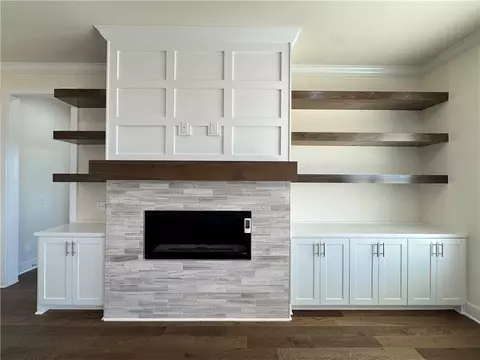 Living - 312 Estella St, Lowell, AR 72745 photo 3 of 4