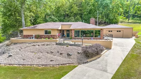 15255 Dutchmans Dr, Rogers, AR 72756