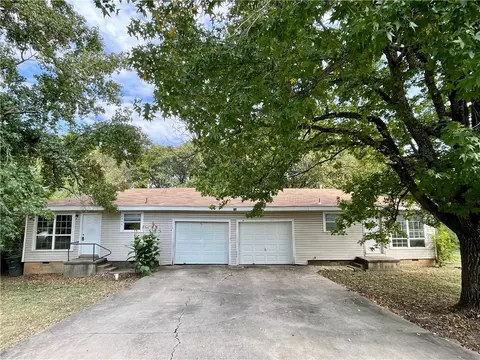 1746-1748 Arrowhead St, Fayetteville, AR 72701