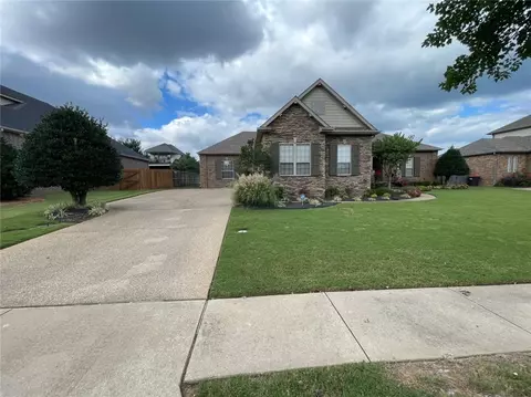 5626 Saint Candridge Dr, Fayetteville, AR 72703