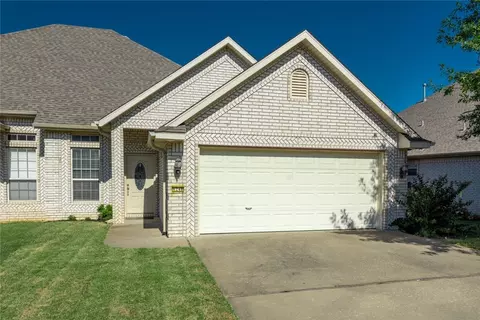 6248 W Milliken Bnd, Fayetteville, AR 72704