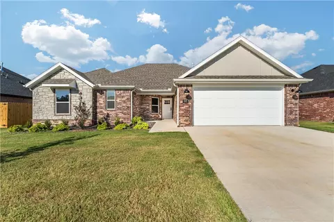 995 Silver Birch St, Springdale, AR 72762
