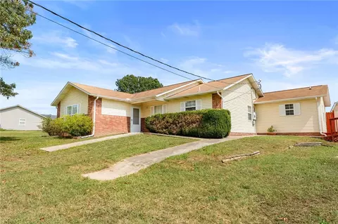 6912 Breedlove Ln, Harrison, AR 72601