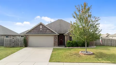 410 W Laurel Ave, Rogers, AR 72758