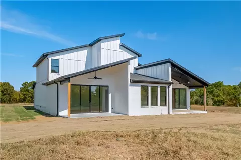 Exterior - 941 Red Cedar Pl, Rogers, AR 72756 photo 7 of 10