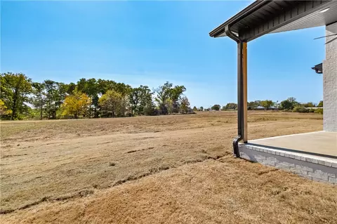 Exterior - 941 Red Cedar Pl, Rogers, AR 72756 photo 8 of 10