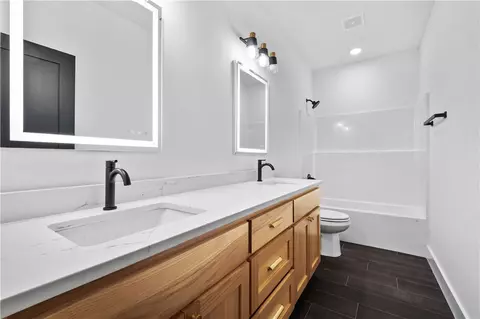 Bath - 941 Red Cedar Pl, Rogers, AR 72756 photo 8 of 8