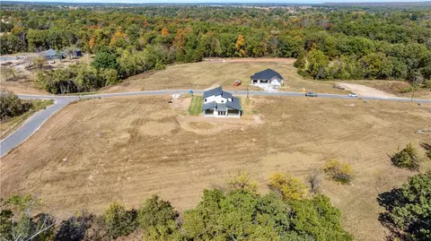 View/Area - 941 Red Cedar Pl, Rogers, AR 72756 photo 5 of 5