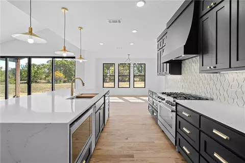 Kitchen - 941 Red Cedar Pl, Rogers, AR 72756 photo 3 of 5