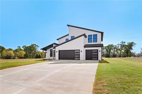Exterior - 941 Red Cedar Pl, Rogers, AR 72756 photo 3 of 10