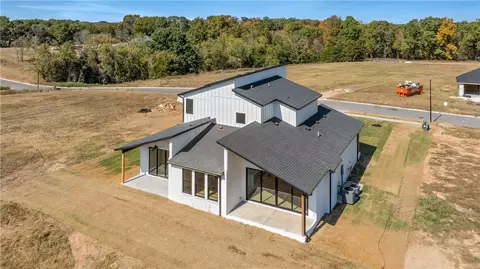 Exterior - 941 Red Cedar Pl, Rogers, AR 72756 photo 10 of 10