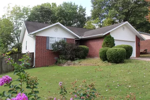 1573 E Sandy Dr, Fayetteville, AR 72701