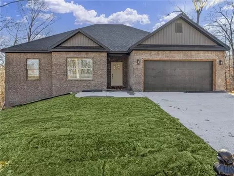 12 Ayton Ln, Bella Vista, AR 72714
