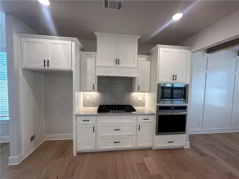 Kitchen - 1130 Red Maple St, Centerton, AR 72719 photo 2 of 3