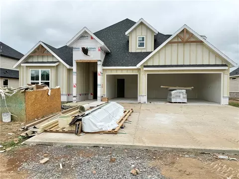 1150 Red Maple St, Centerton, AR 72719