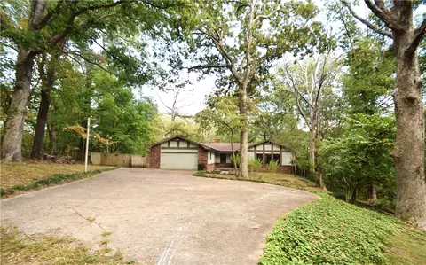 1314 S Curtis Ave, Pea Ridge, AR 72751