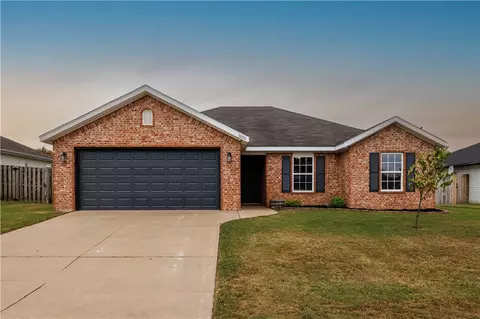 6606 Springwood St, Bentonville, AR 72712