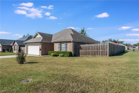 583 Liem Cir, Springdale, AR 72762