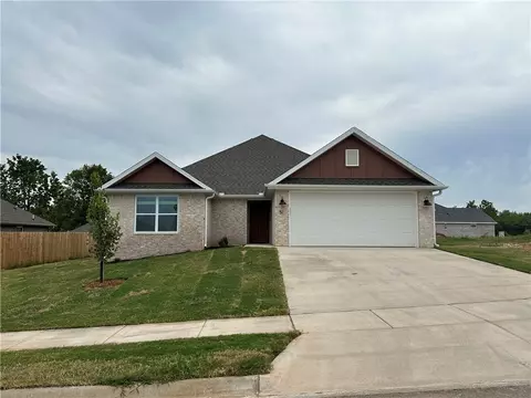 51 W Pitts St, Farmington, AR 72730