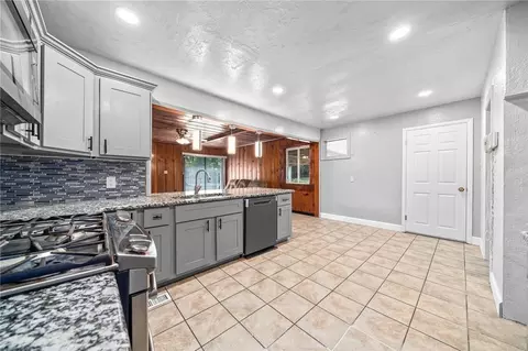 2013 53rd St, Fort Smith, AR 72904 photo 4