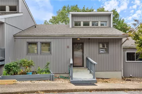 11 Connie Ln, Bella Vista, AR 72715